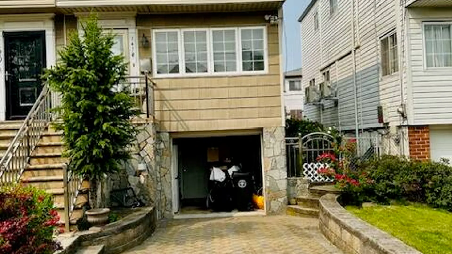 Property at 1418 E 104th, Brooklyn, NY, NY 11236 10
