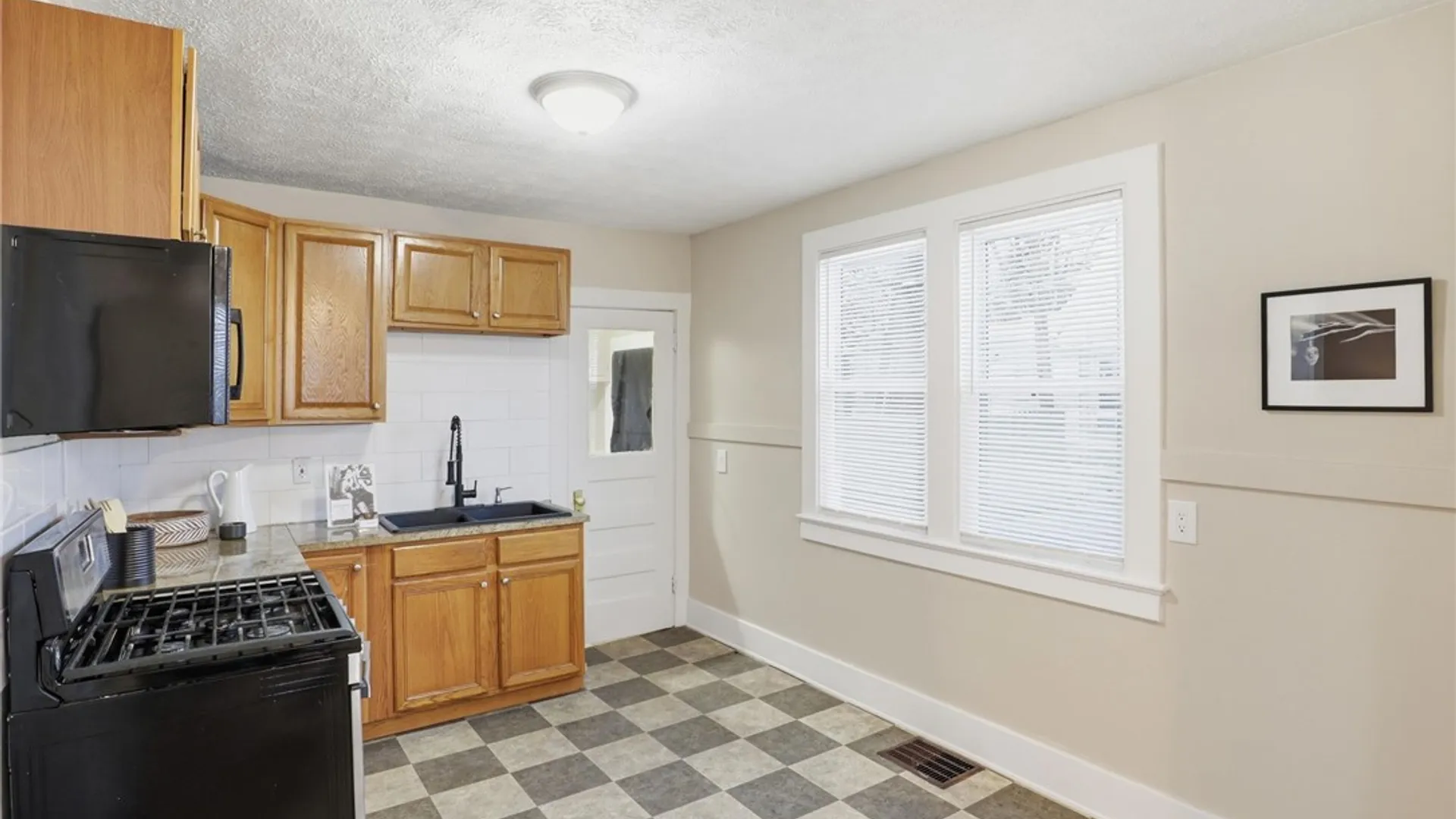 Property at 182 Cottage Street, Rochester, NY 14608 7