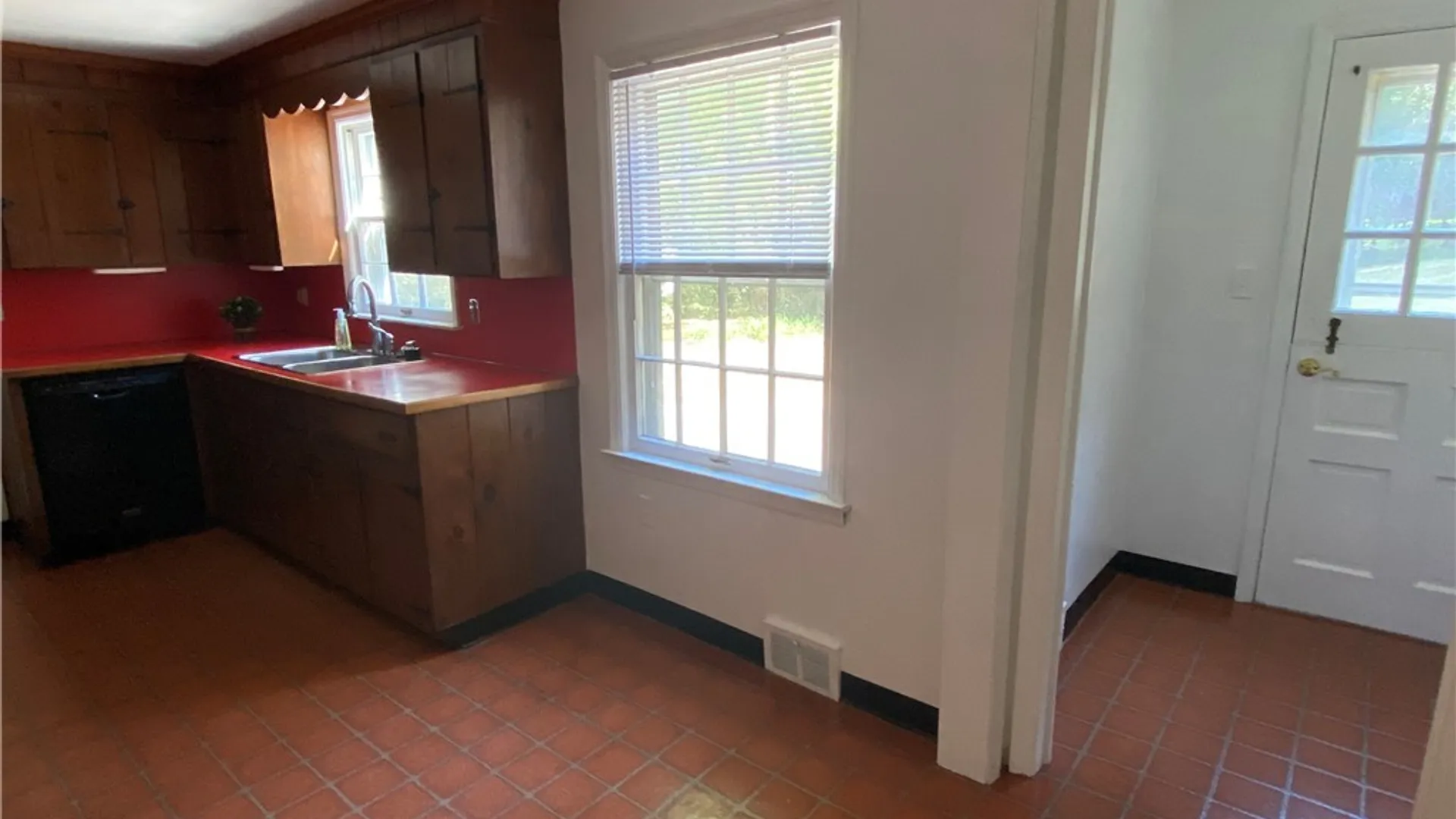 Property at 103 Paris Road, New Hartford, NY 13413 13