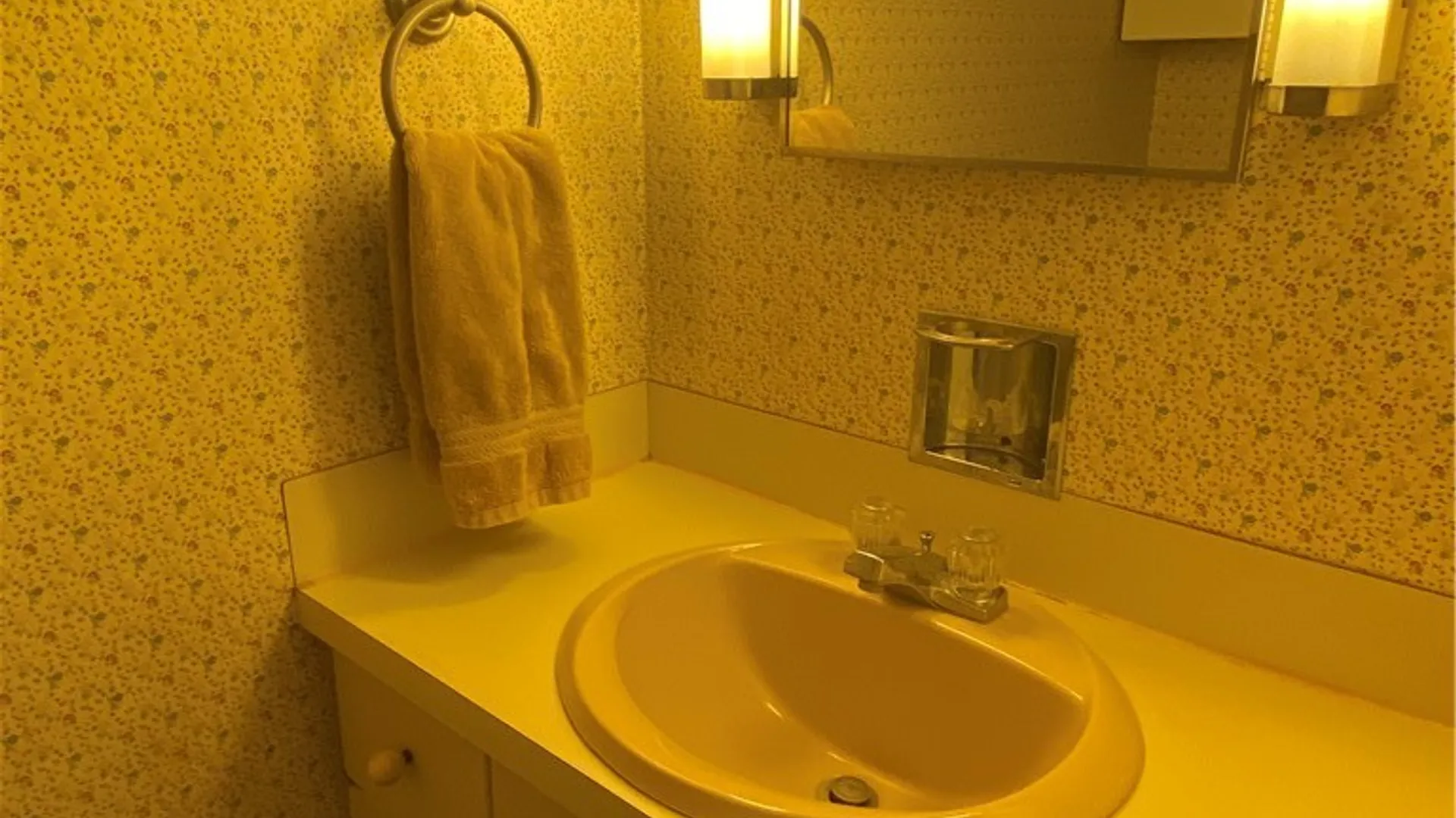 Property at 103 Paris Road, New Hartford, NY 13413 18