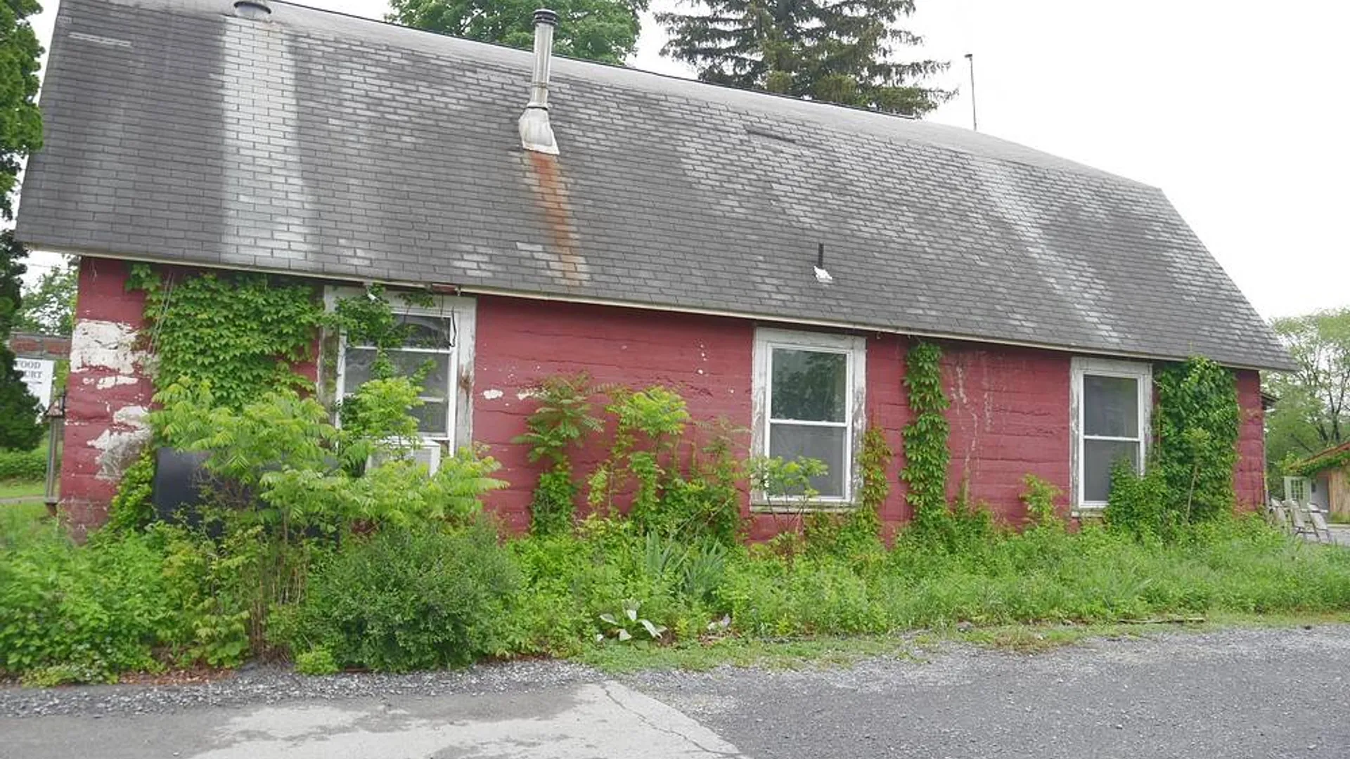 Property at 1360 Kings Hwy, Chester, NY 10918 3