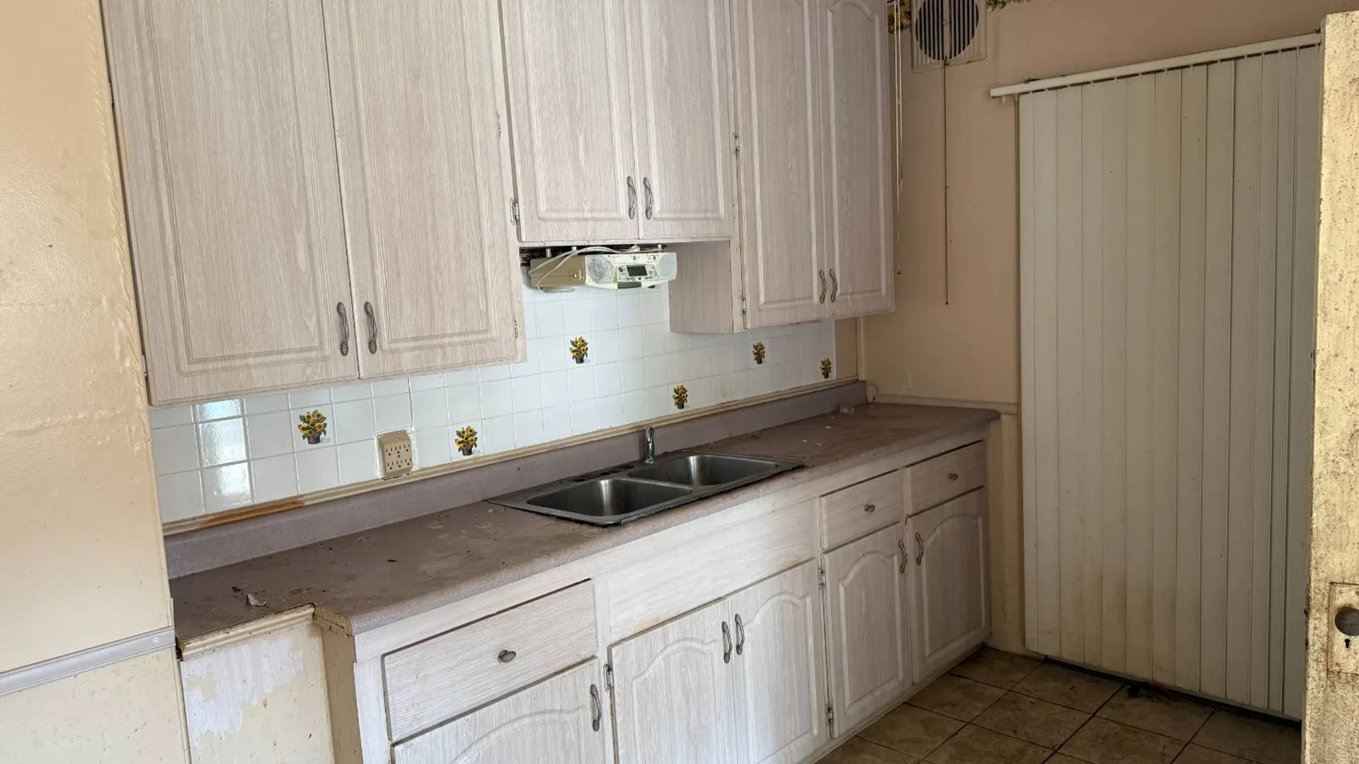 Property at 208 Paul Ave, Syracuse, NY 13206 12