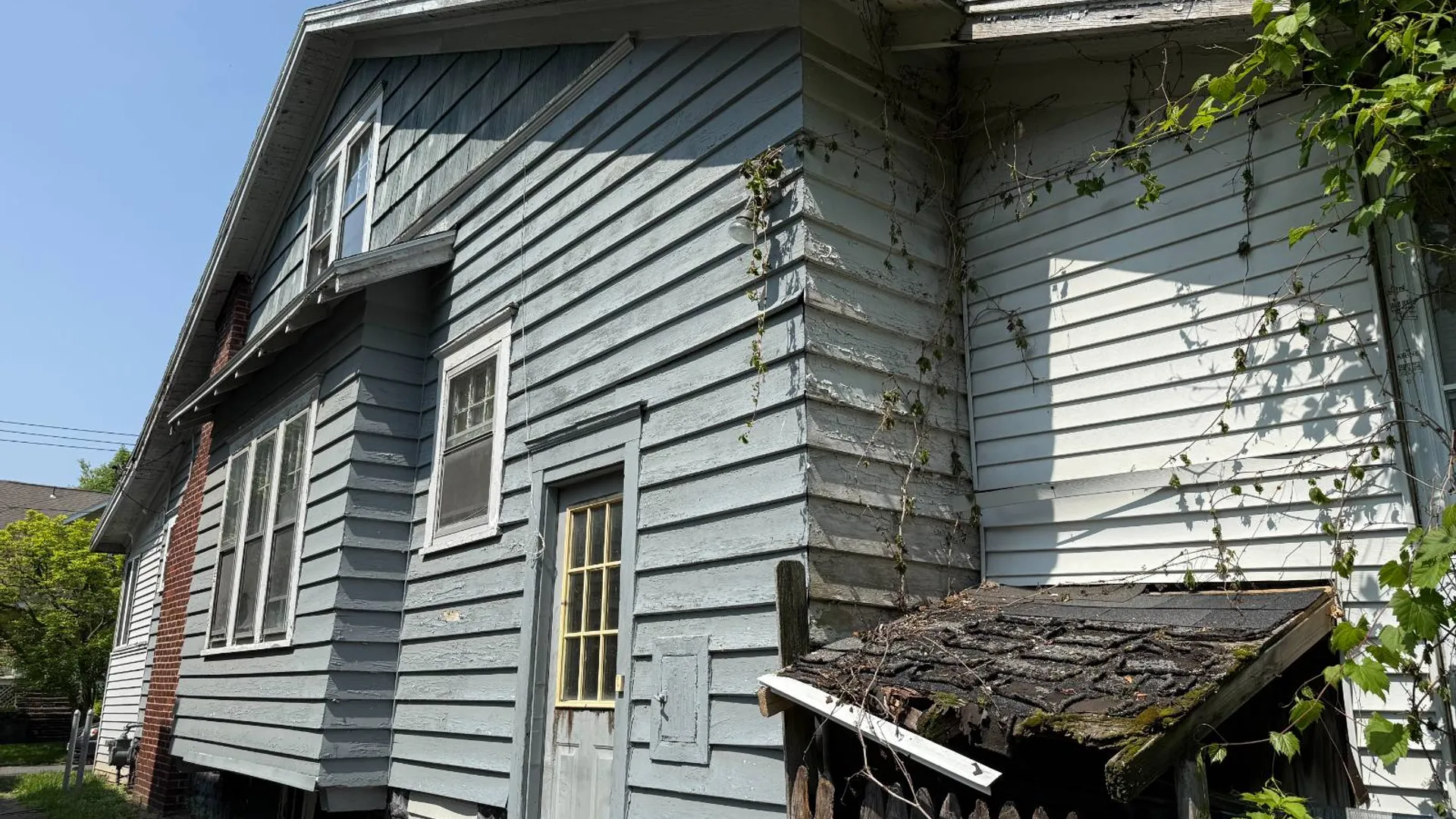 Property at 208 Paul Ave, Syracuse, NY 13206 4