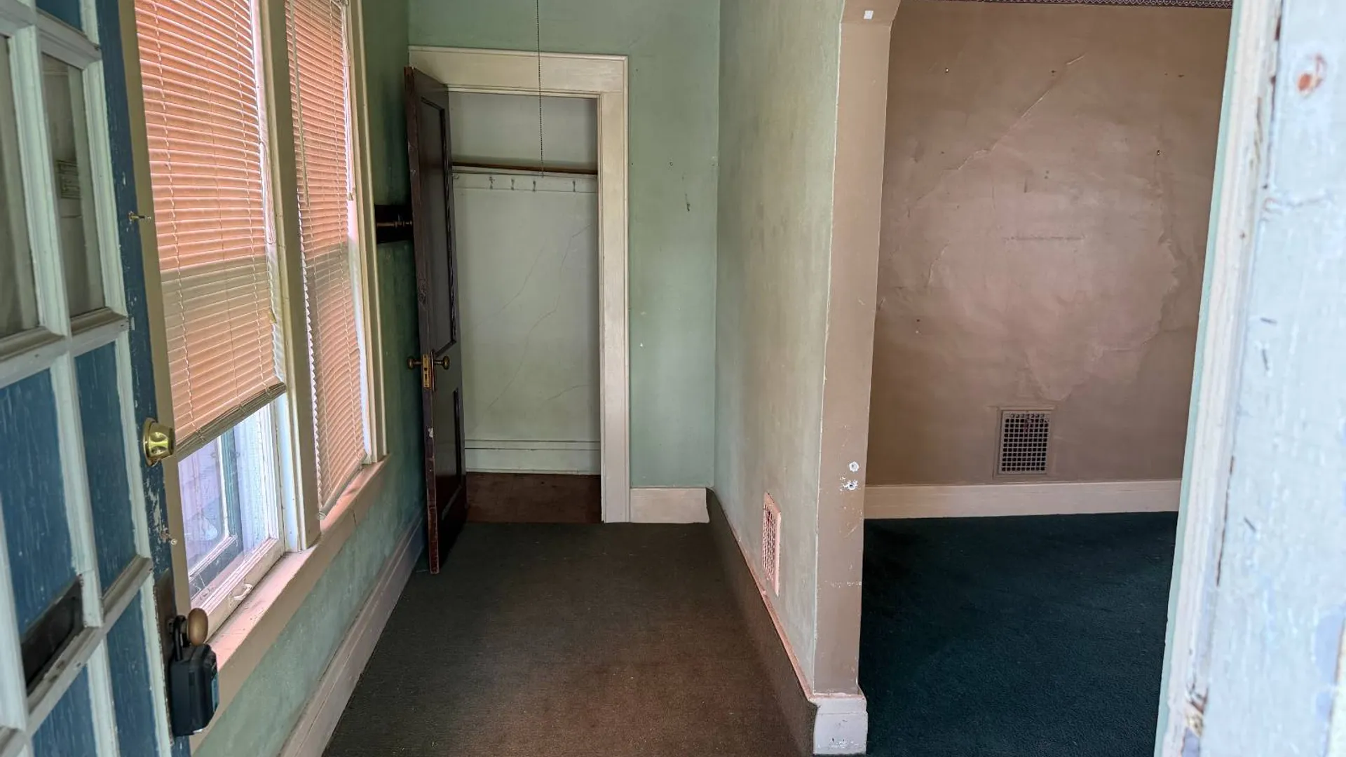 Property at 208 Paul Ave, Syracuse, NY 13206 6