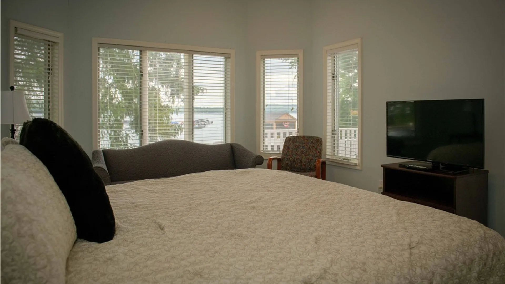 Property at 1916 Lake Road, Skaneateles, NY 13152 13