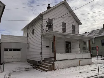 Property at 22 Charlotte Avenue, Bradford City, PA 16701