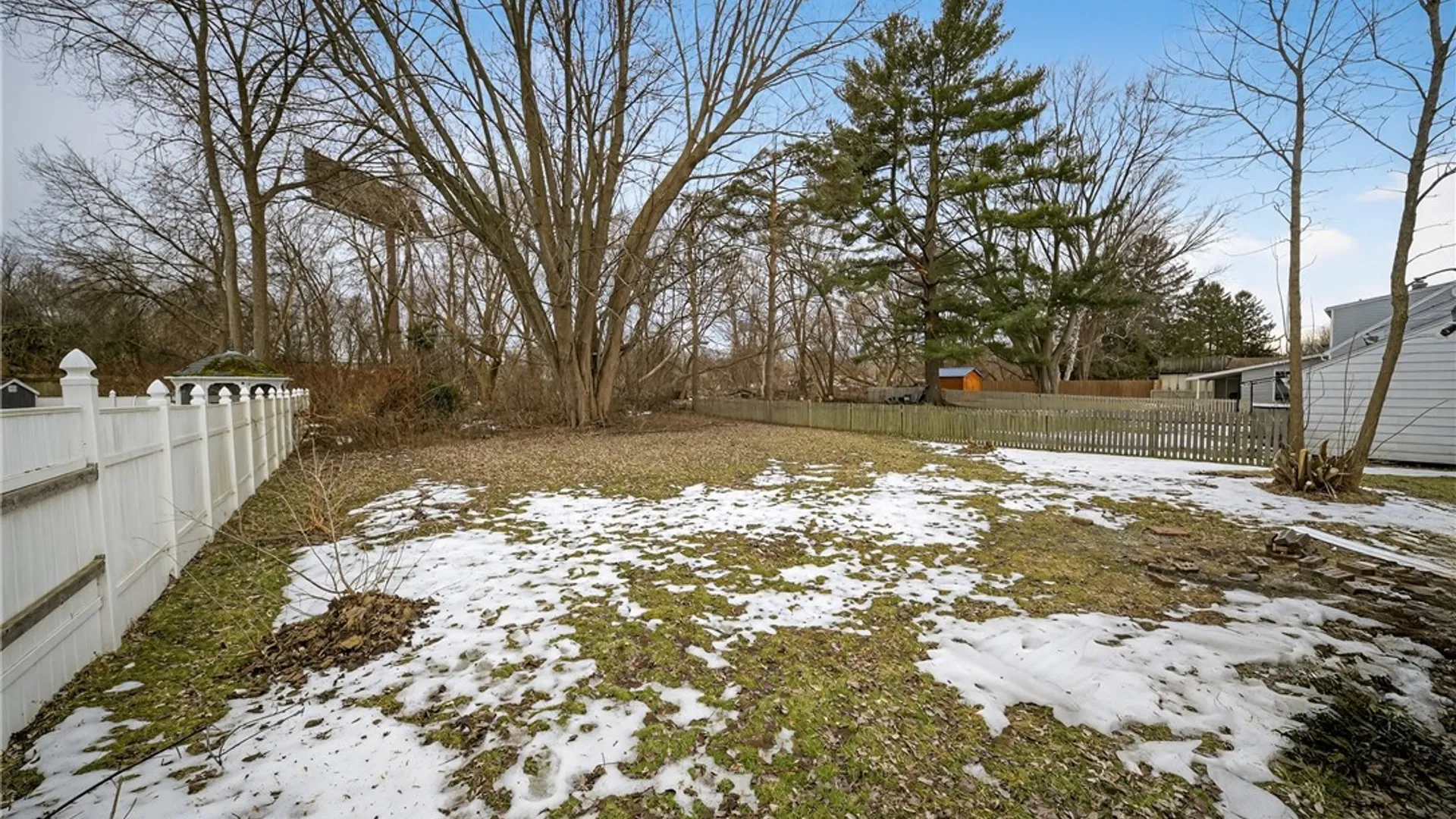 Property at 5632 Circle Drive, Cicero, NY 13039 28