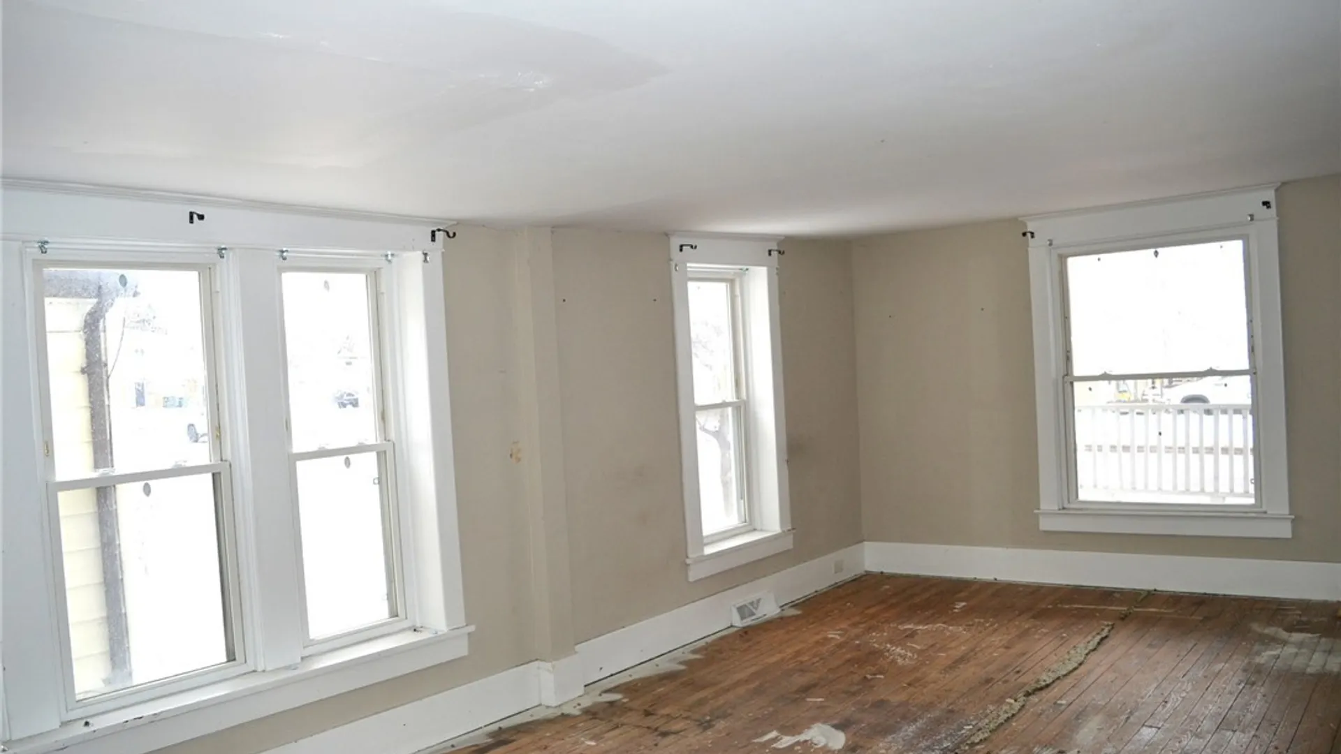 Property at 4670 Broadway, Cheektowaga, NY 14043 9