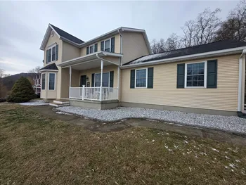 Property at 142 Nottingham Way, Horseheads, NY 14903