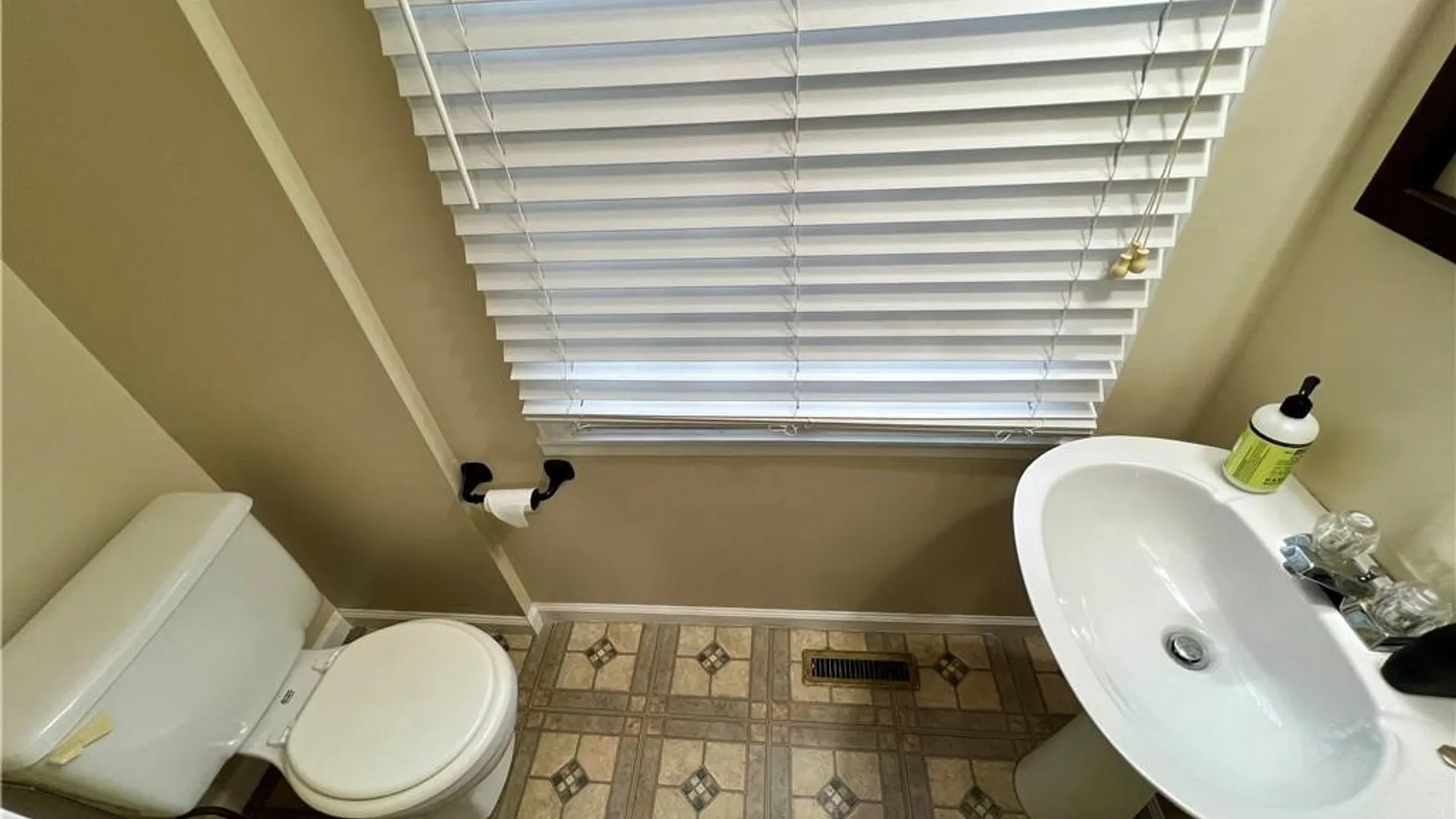 Property at 4431 Heritage Drive, Clay, NY 13090 9