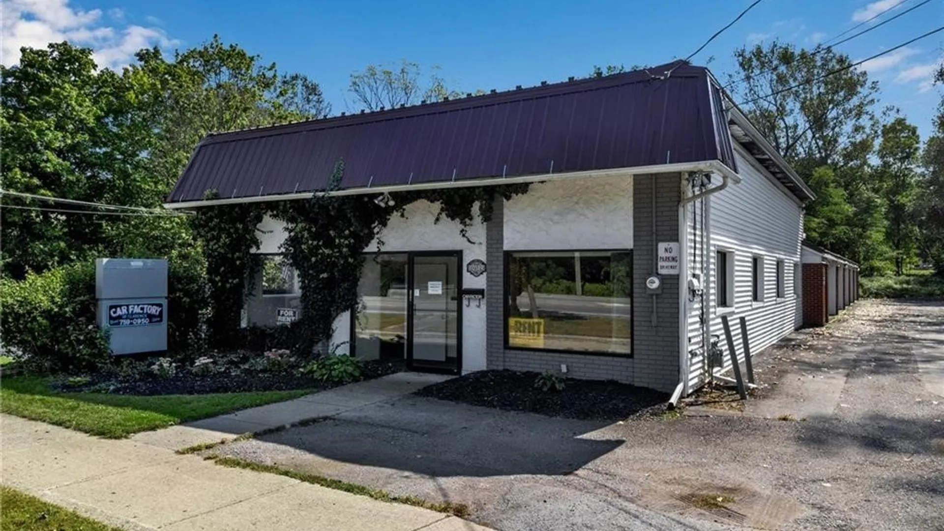 Property at 10589 Main Street, Clarence, NY 14031 2
