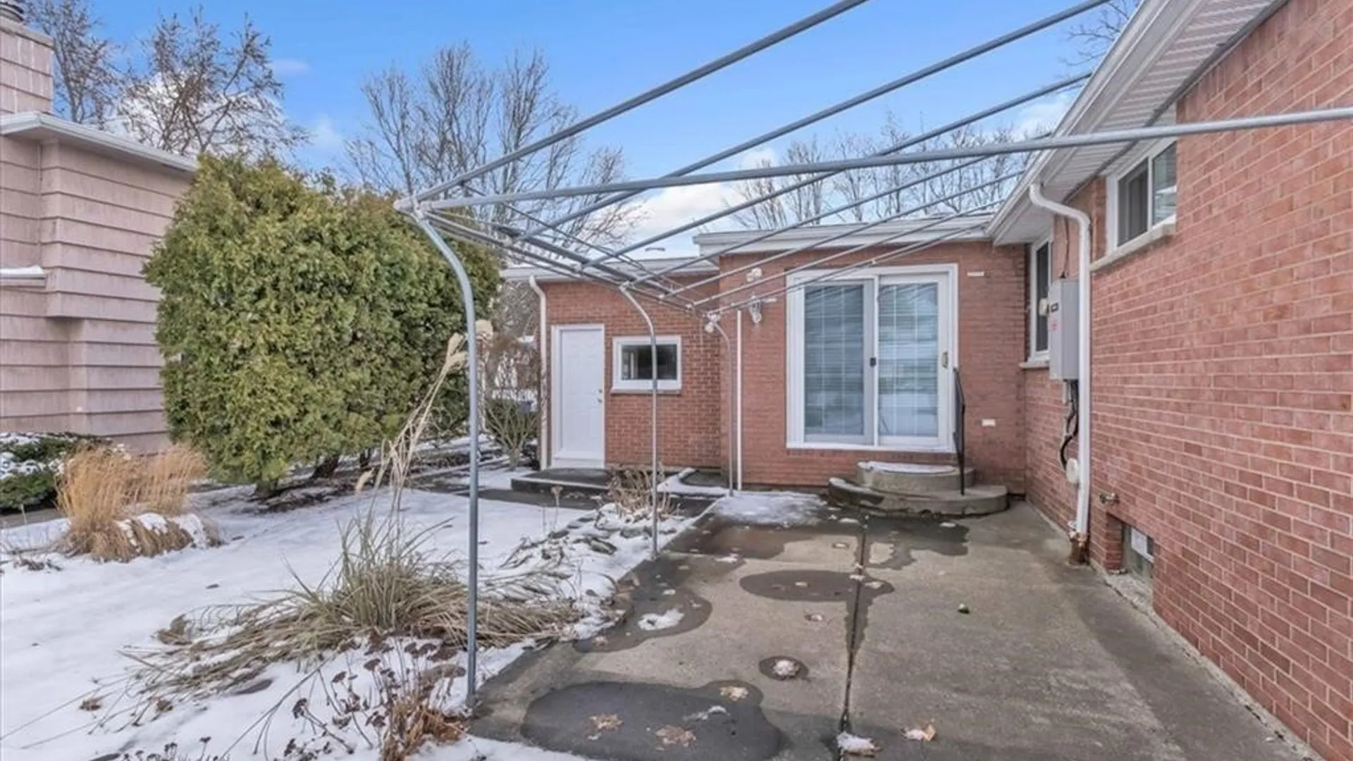 Property at 116 Segsbury Road, Amherst, NY 14221 3