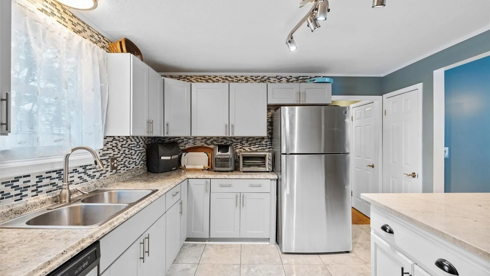 Property at 104 Orchard Drive, Salina, NY 13212 6