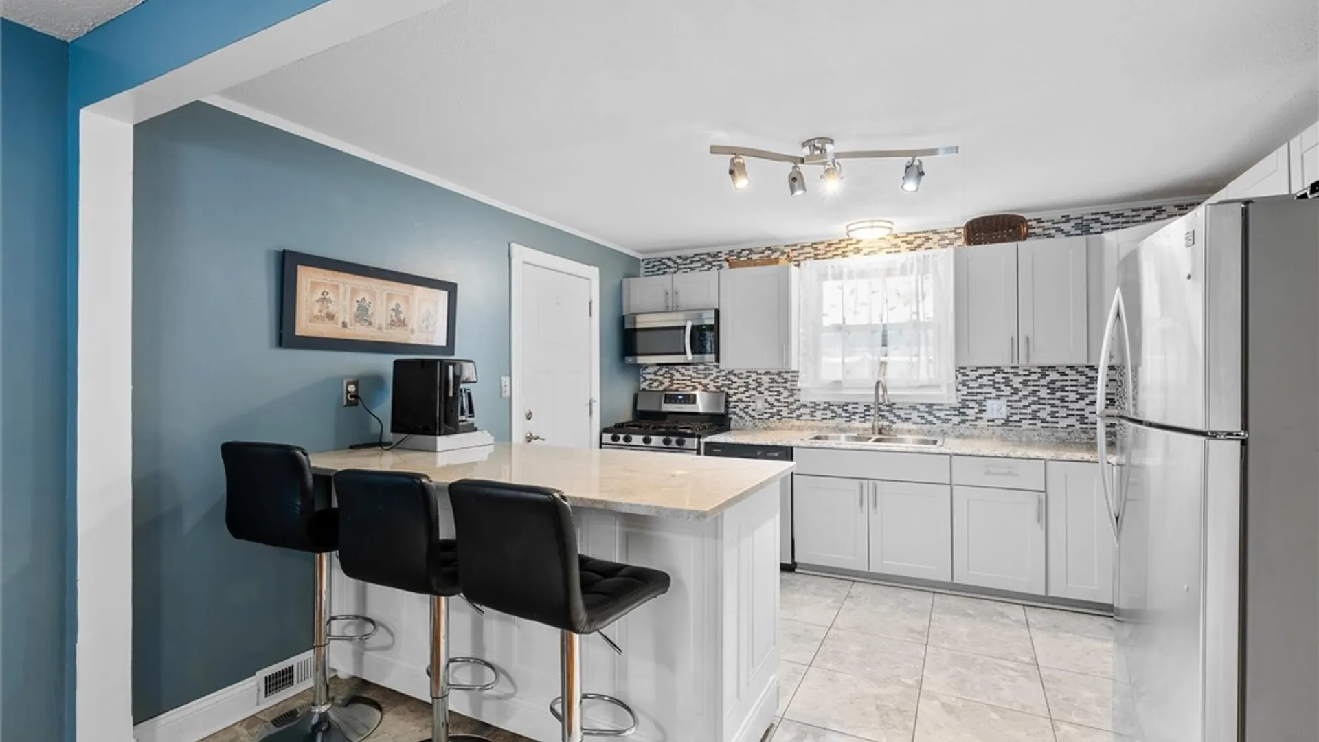 Property at 104 Orchard Drive, Salina, NY 13212 7