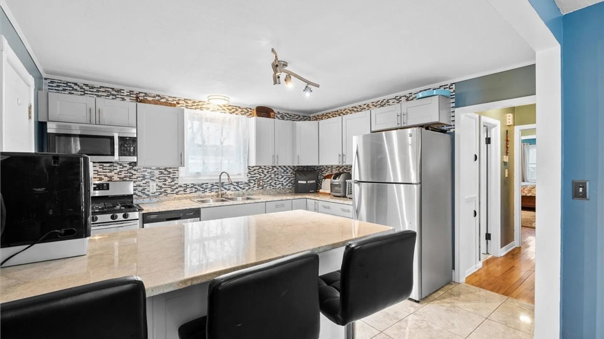 Property at 104 Orchard Drive, Salina, NY 13212 8