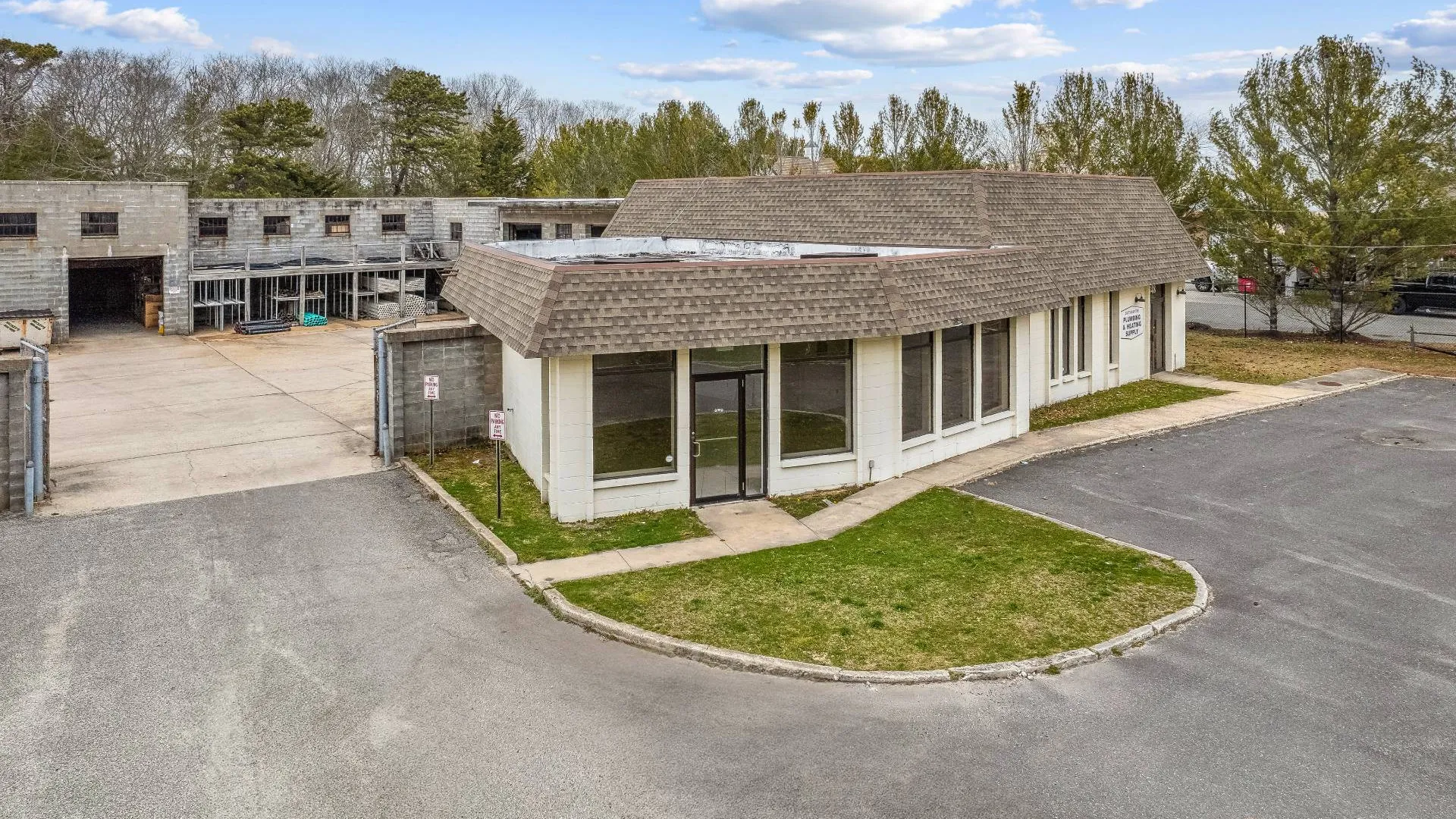 Property at 348 Montauk Highway, Wainscott, NY 11975 6