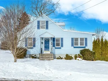 Property at 8 Pleasantview Place, Whitestown, NY 13492