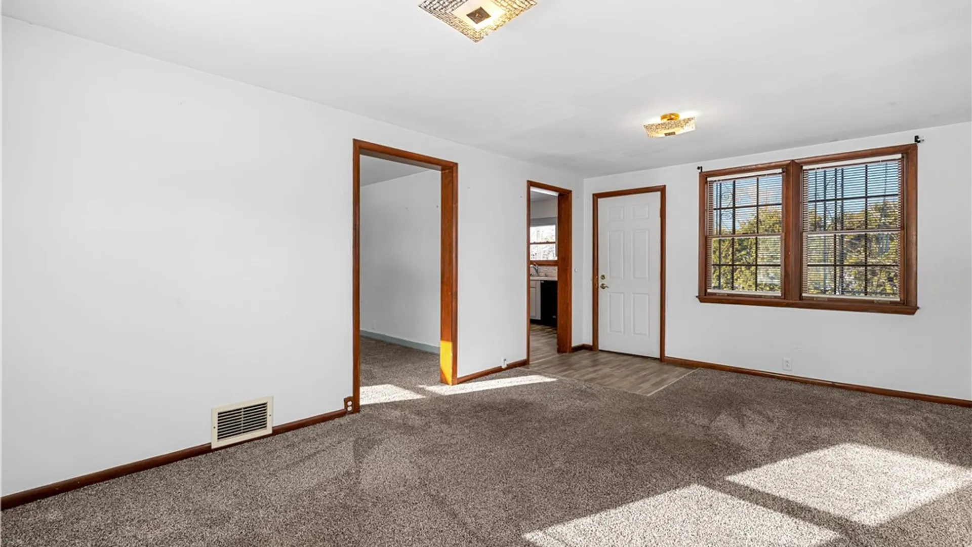 Property at 8 Pleasantview Place, Whitestown, NY 13492 6