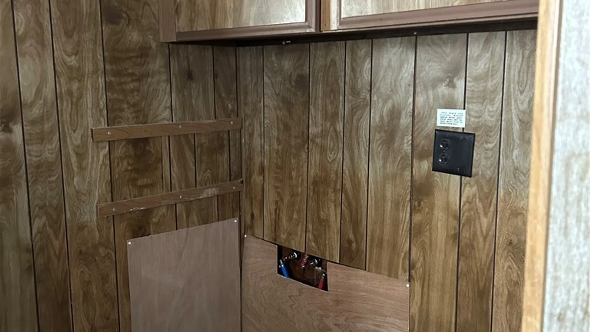 Property at 1081 Brookwood Drive, Evans, NY 14047 14