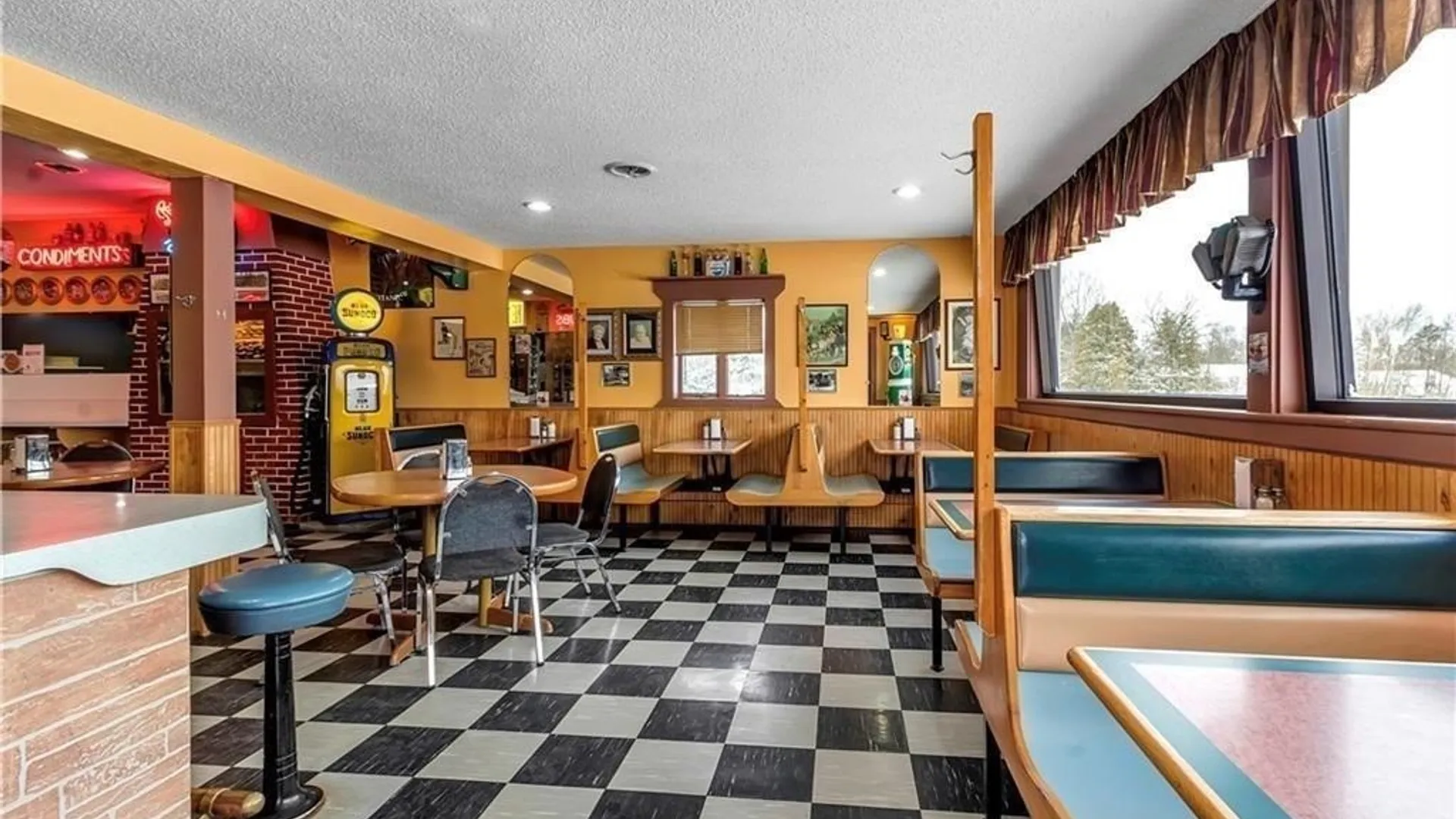 Property at 9950 Rochester Road, Royalton, NY 14105 8