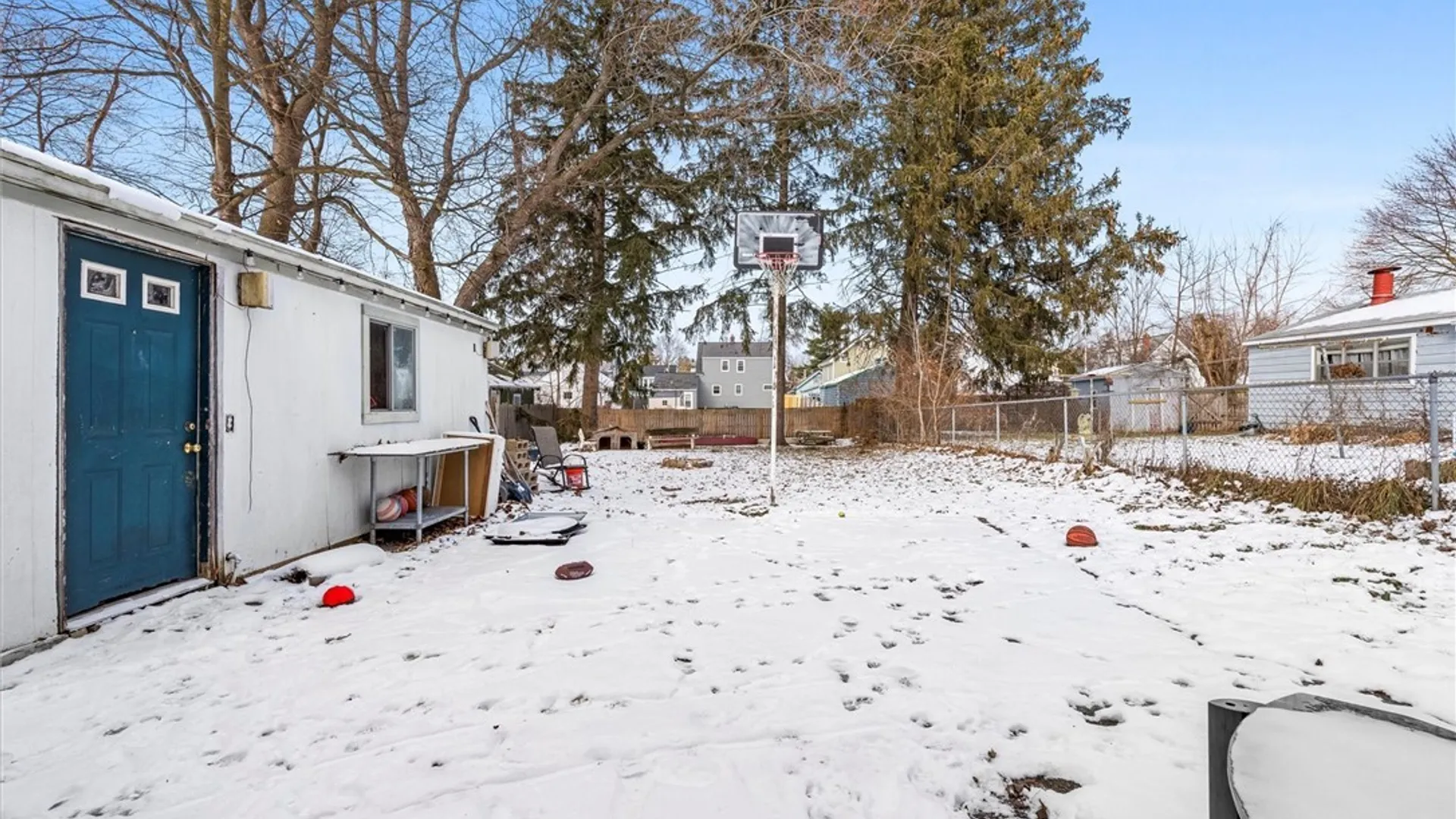 Property at 104 Garden City Drive, Salina, NY 13211 24