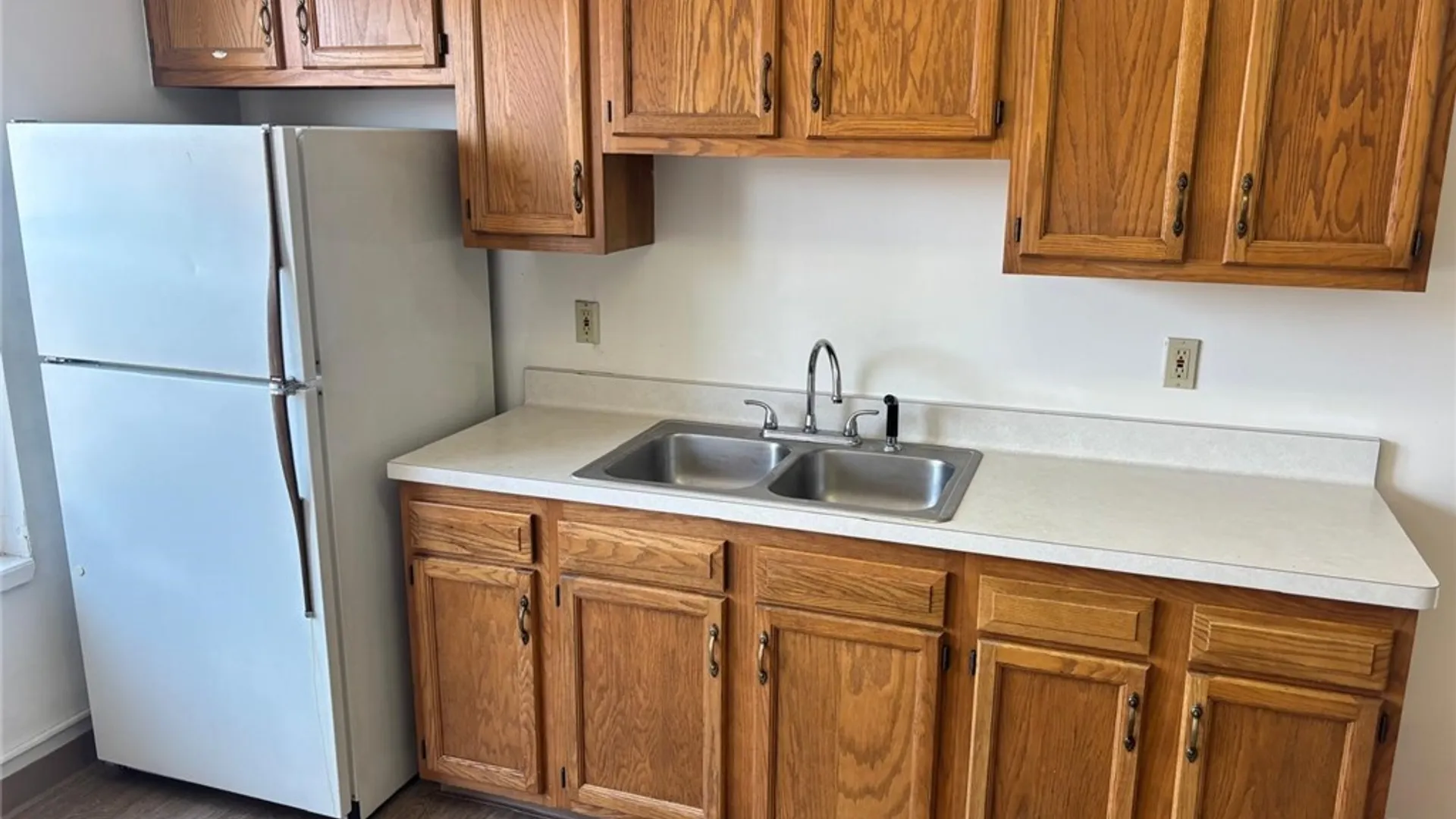 Property at 1715 Pine Avenue, Niagara Falls, NY 14301 5