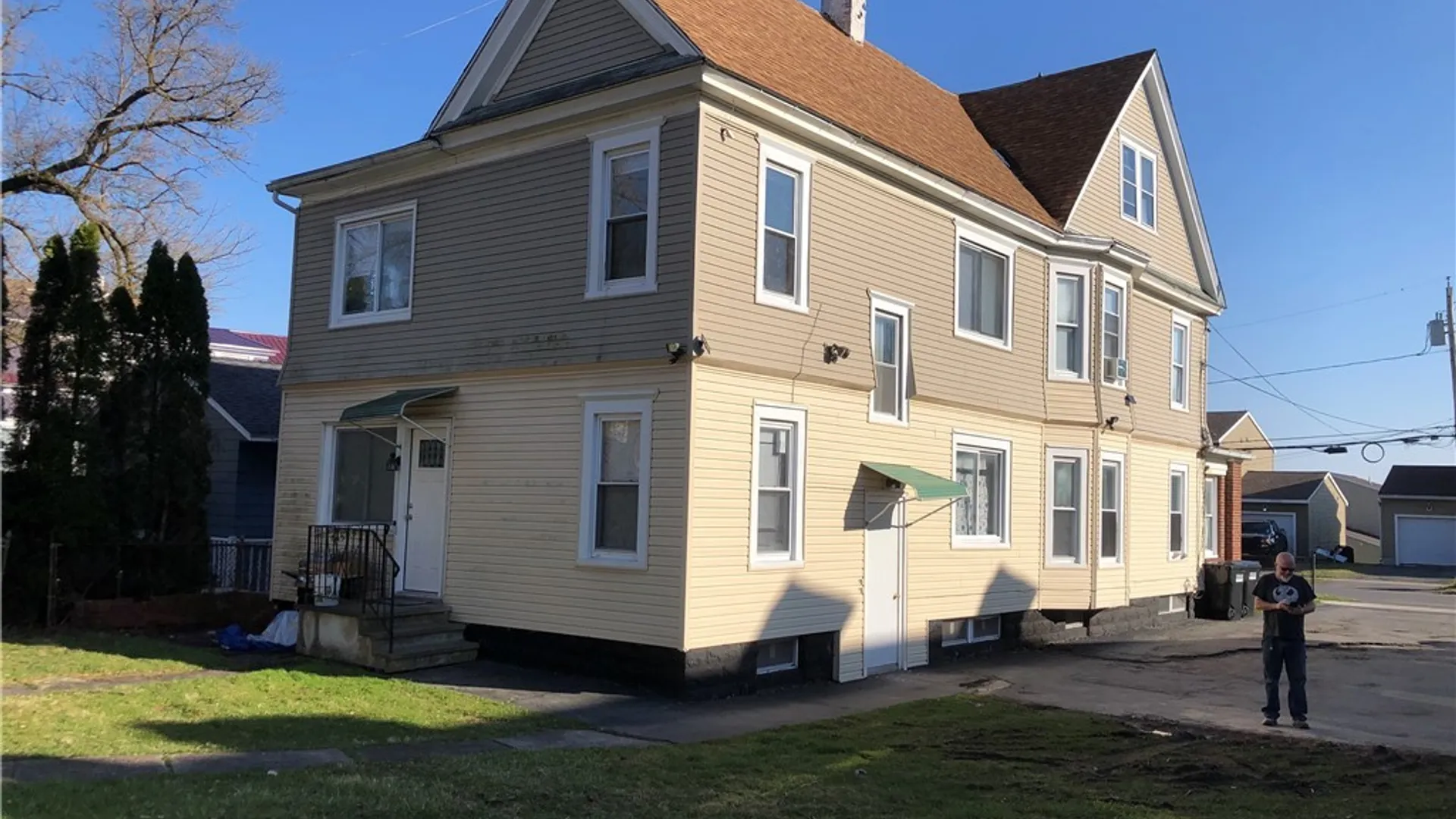 Property at 313-315 Robinson Street, Syracuse, NY 13203 3