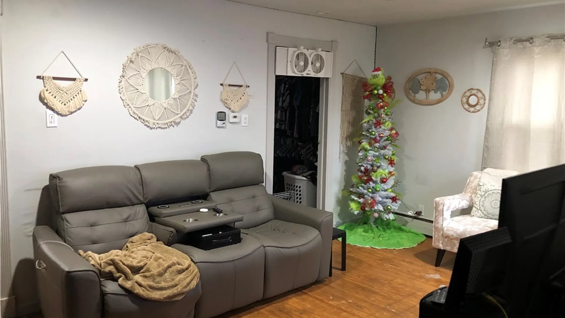 Property at 4097 Jarvis Street, Hamburg, NY 14219 3