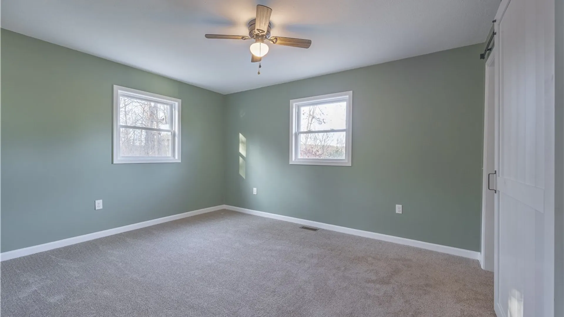 Property at 8 Cross Rd, Elmira, NY 14901 14