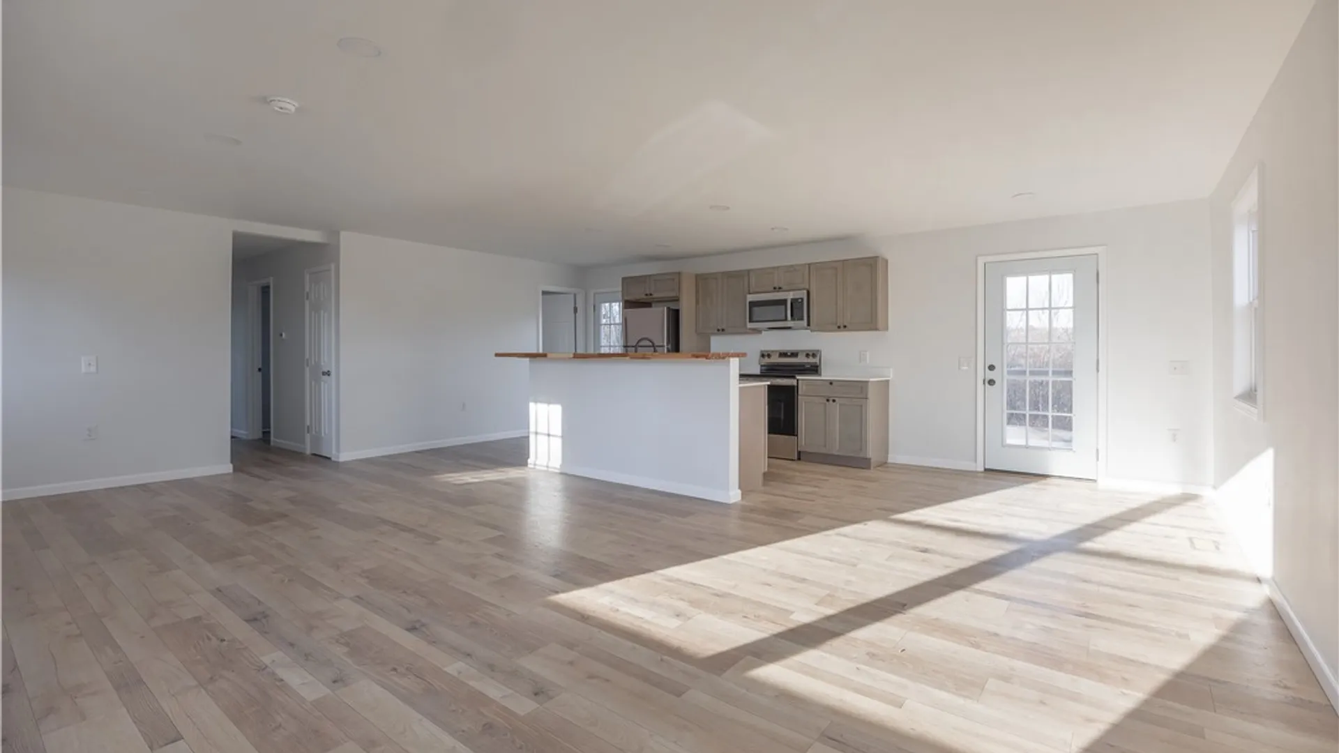 Property at 8 Cross Rd, Elmira, NY 14901 3