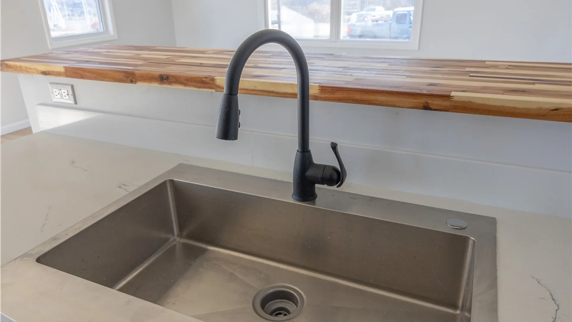 Property at 8 Cross Rd, Elmira, NY 14901 6