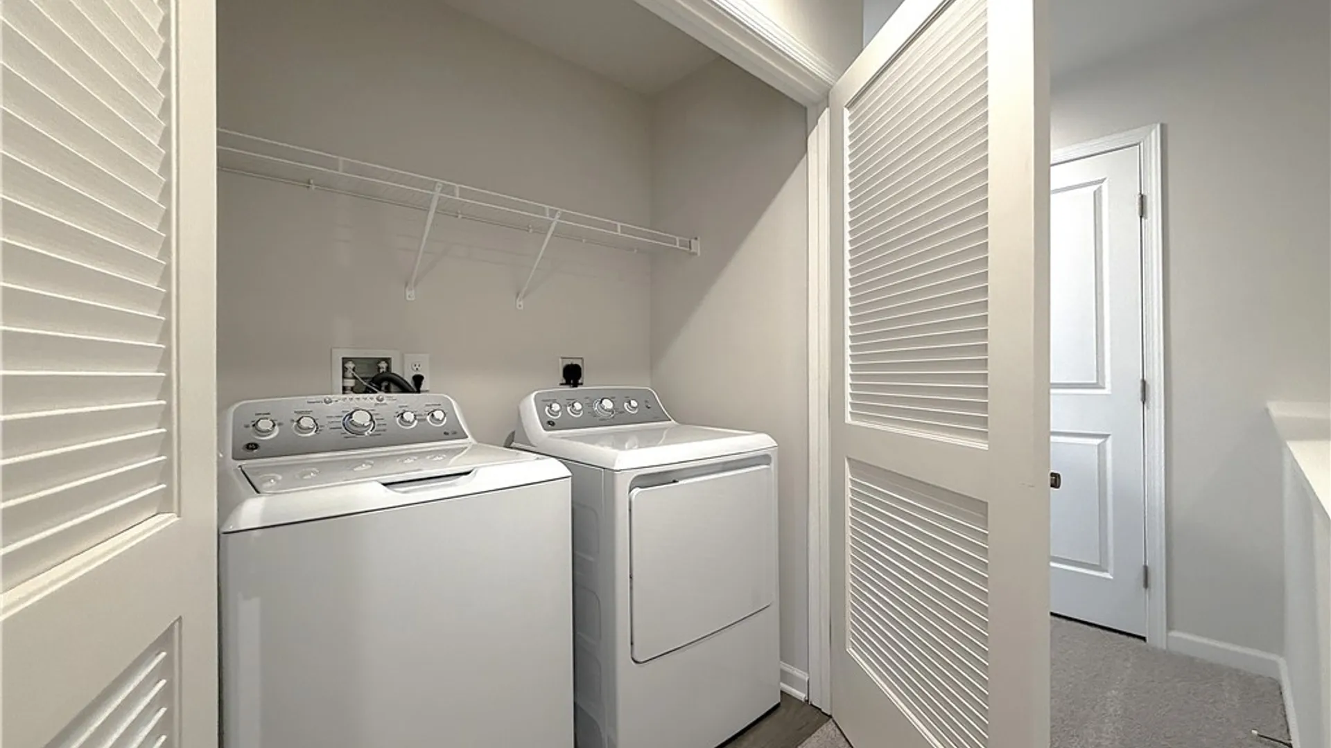 Property at 6233 Thornden Park Drive, Lockport Town, NY 14094 14