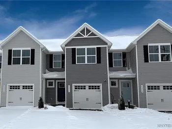 6233 Thornden Park Drive, Lockport Town, NY 14094