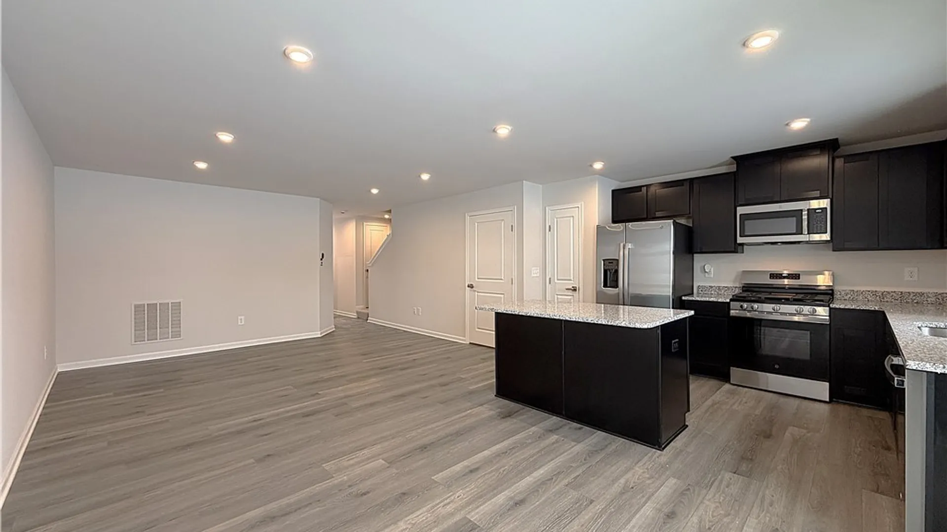 Property at 6233 Thornden Park Drive, Lockport Town, NY 14094 2