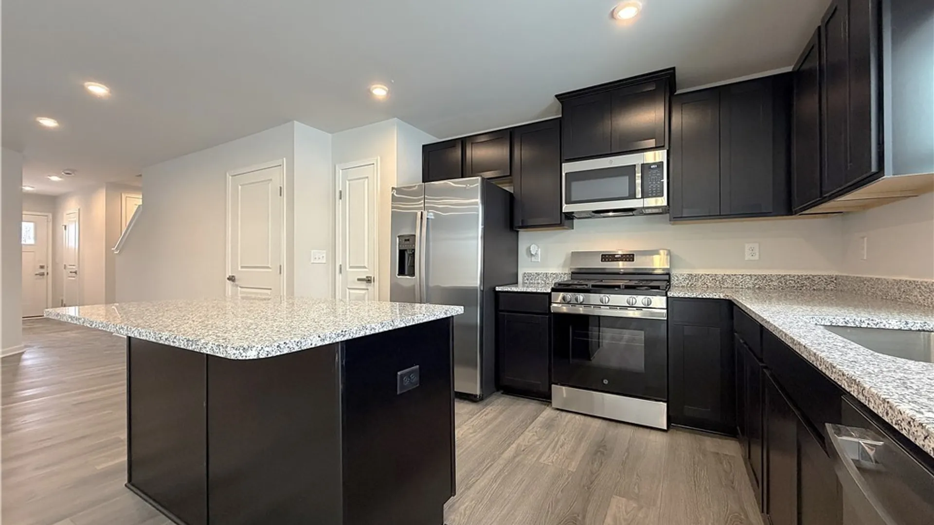 Property at 6233 Thornden Park Drive, Lockport Town, NY 14094 3