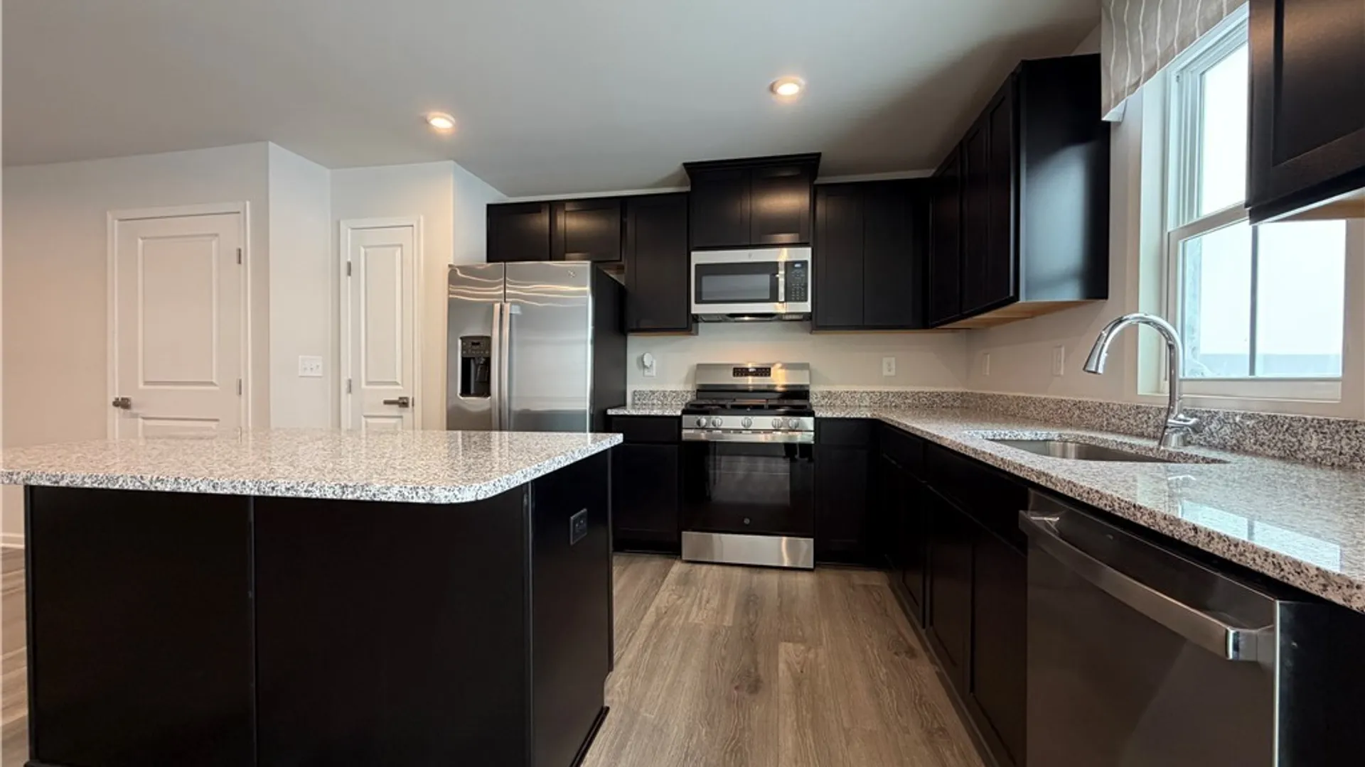 Property at 6233 Thornden Park Drive, Lockport Town, NY 14094 4