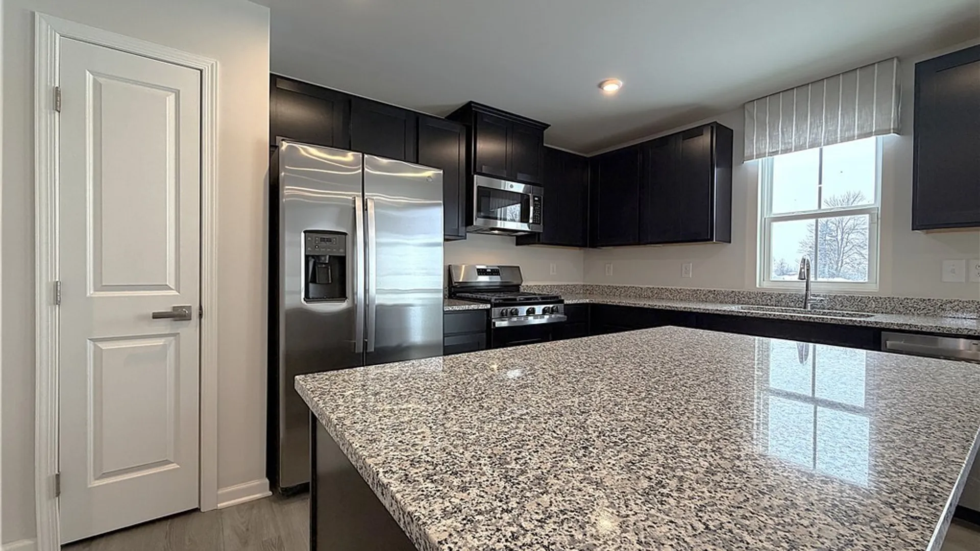 Property at 6233 Thornden Park Drive, Lockport Town, NY 14094 6