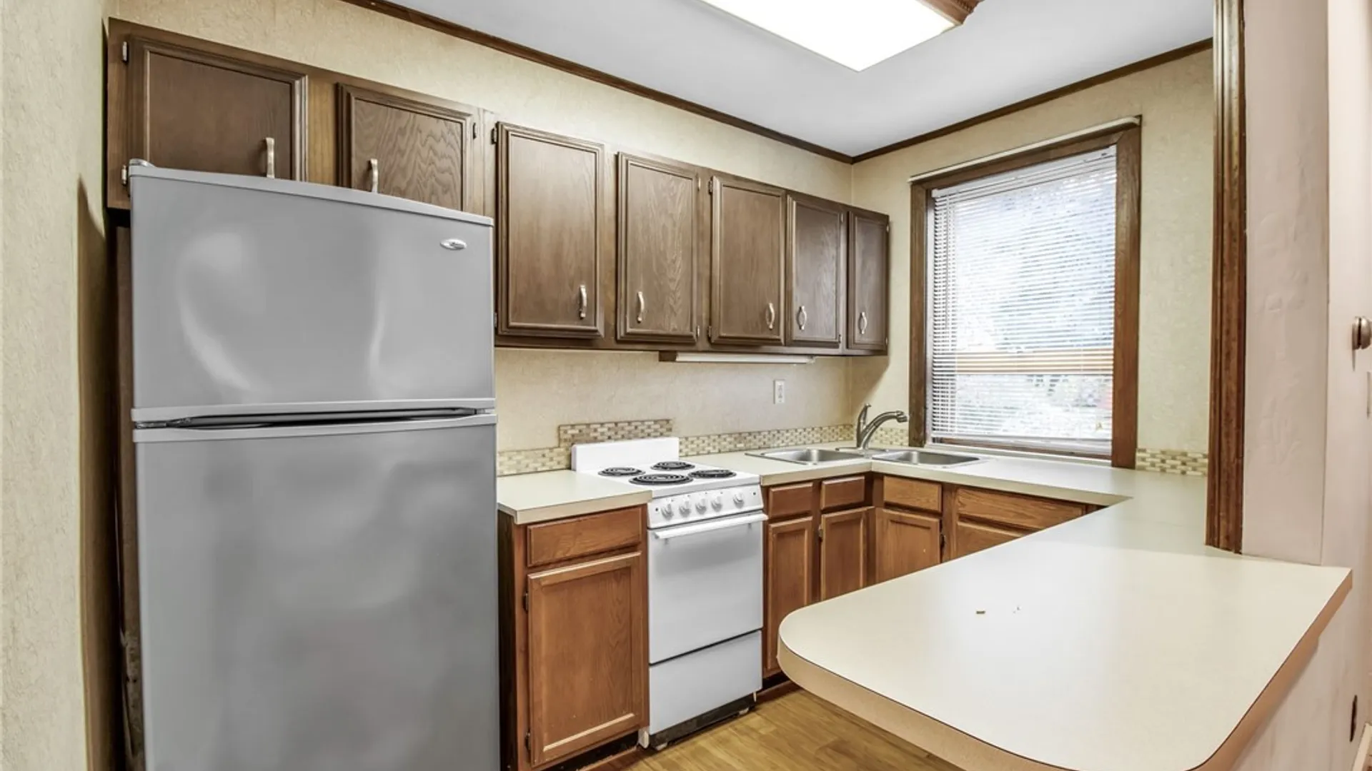 Property at 530 Linwood Avenue, Buffalo, NY 14209 8