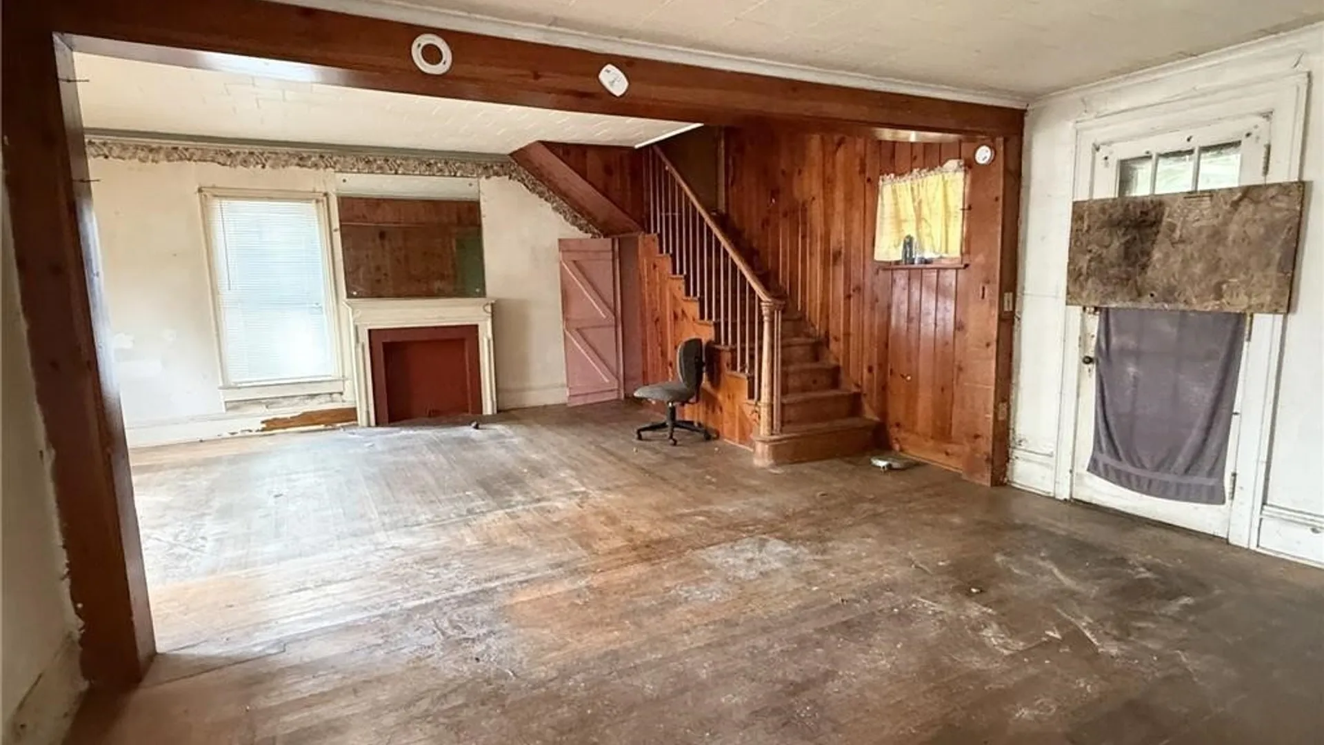 Property at 28 W 9th Street, Jamestown, NY 14701 2