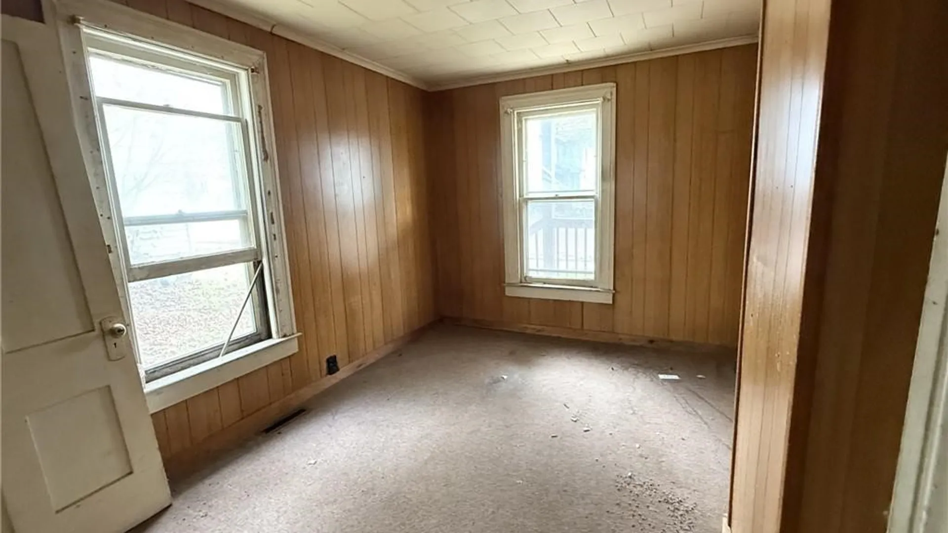 Property at 28 W 9th Street, Jamestown, NY 14701 4