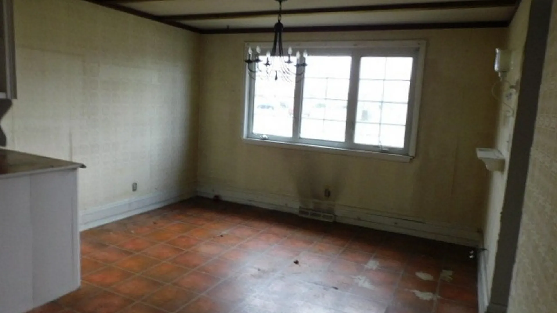 Property at 1370 George Urban Boulevard, Cheektowaga, NY 14225 3