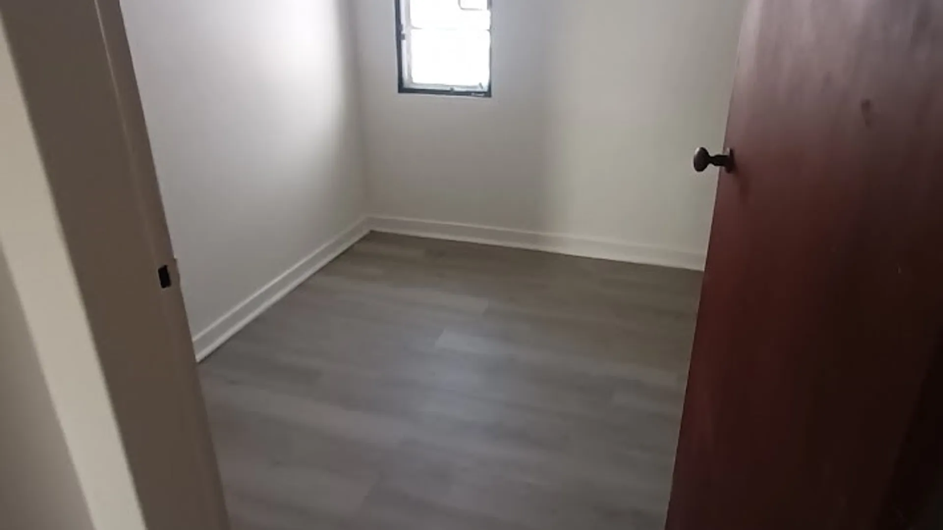Property at 13 Bennett Village, Buffalo, NY 14214 12