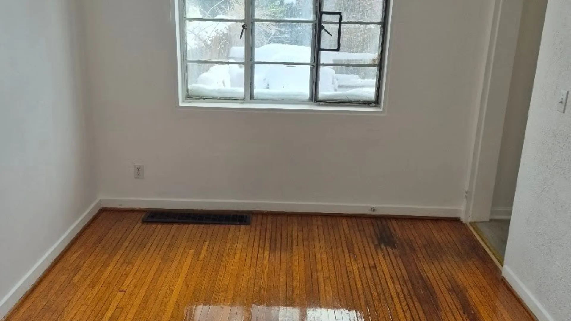 Property at 13 Bennett Village, Buffalo, NY 14214 4