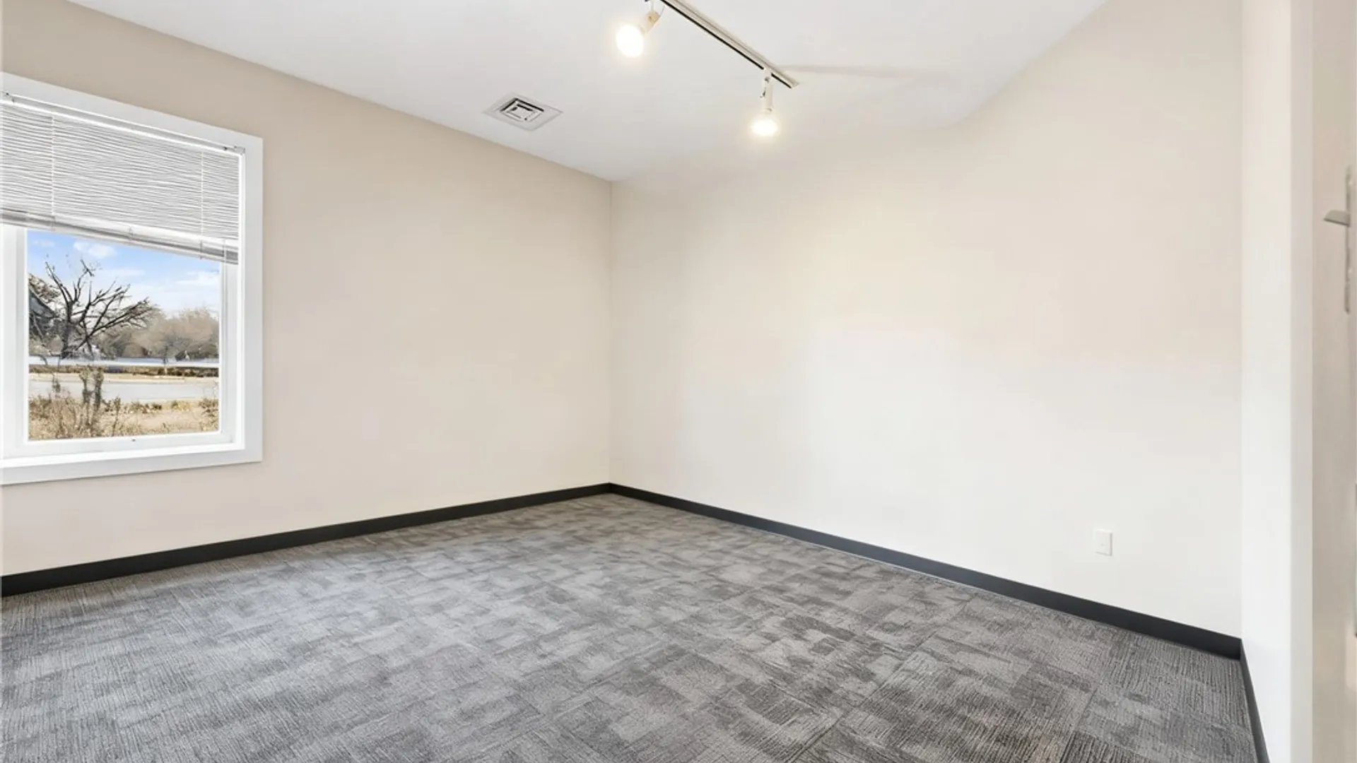 Property at 955 Henrietta-Unit D Road, Brighton, NY 14623 28