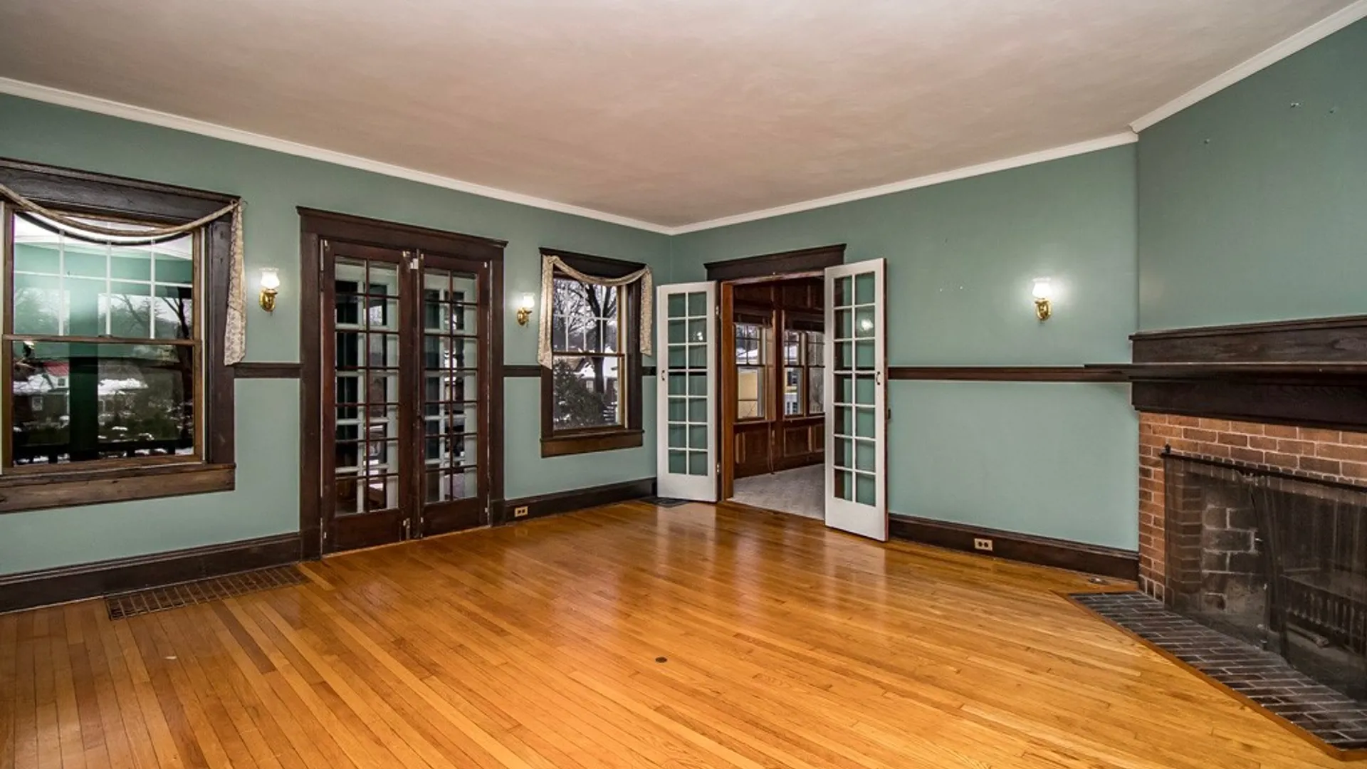 Property at 104 Burlingame Road, Syracuse, NY 13203 11