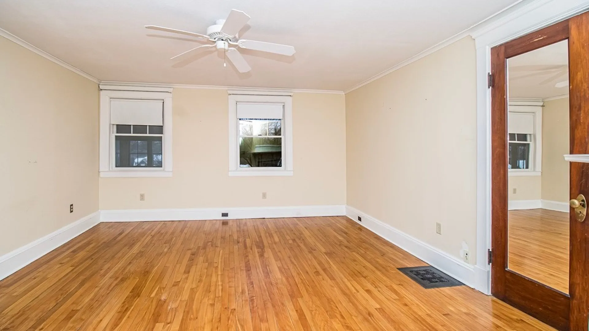 Property at 104 Burlingame Road, Syracuse, NY 13203 32