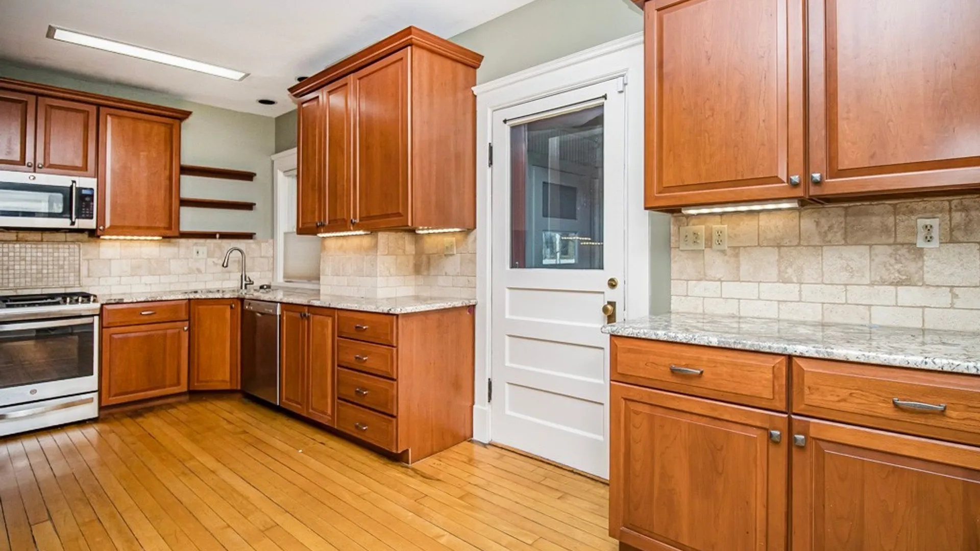 Property at 104 Burlingame Road, Syracuse, NY 13203 9