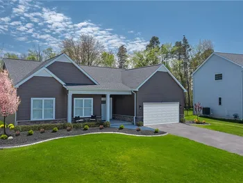 3894 Wheatfield Crossing Road, Wheatfield, NY 14120