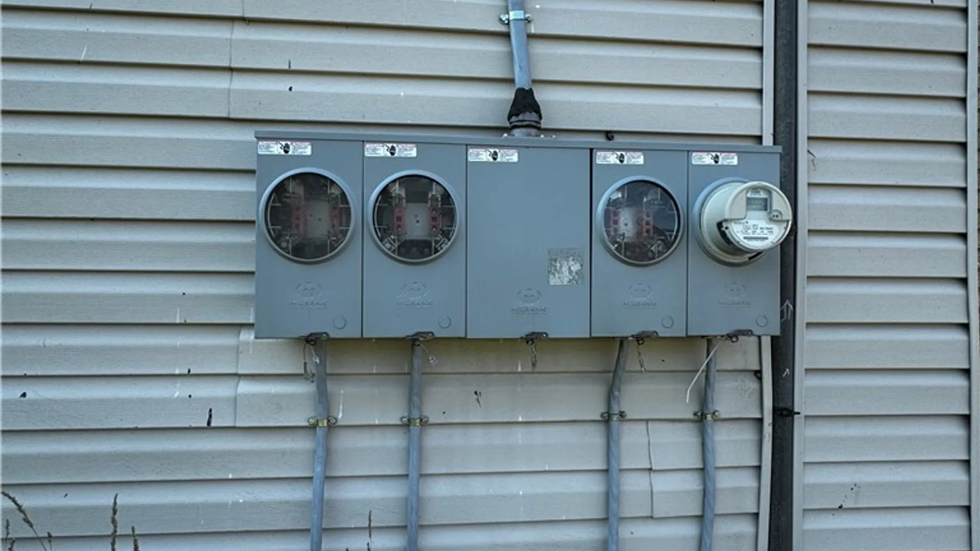 Property at 211 Kossuth Avenue, Utica, NY 13501 3