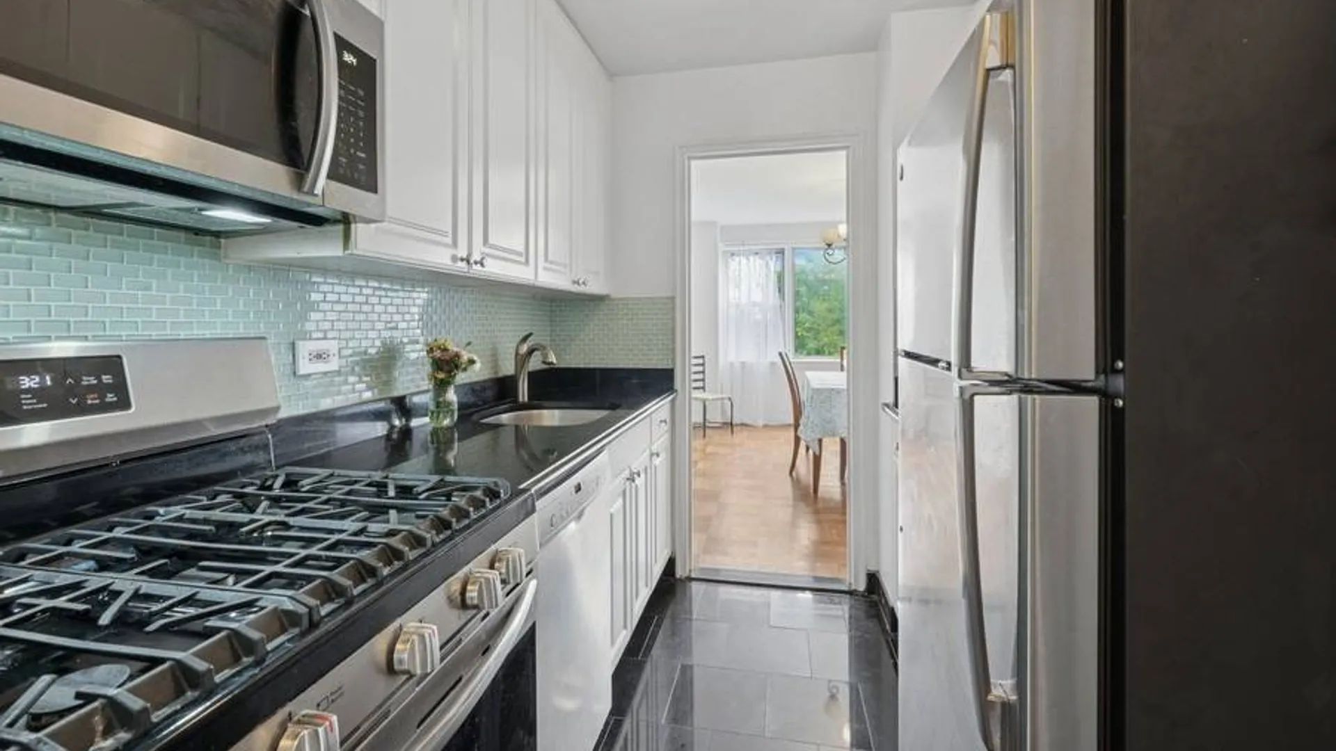 Property at 4525 Henry Hudson Parkway, Bronx, NY 10471 5